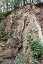 Malé Svatoňovice - bunkr - sedimenty křídového moře - šedý horizont slepenců a pískovců s valouny