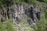 Hradišťský vrch - stěny lomu z neogénního čediče