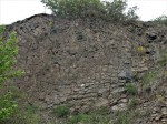 Těšetice - lom - sloupcová odlučnost s příčným rozpukáním v řezu - detail