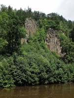 Svatošské skály u Doubí - skalní věž - řeka Ohře byla v době glaciálů podstatně vodnatější