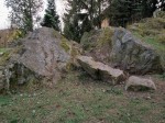 Radoušova skalka - Starý Plzenec - v minulosti byl skalnatý hřbet větší, ale byl odtěžen lomem