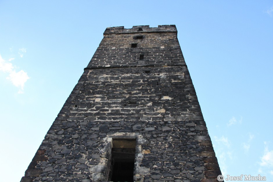 Hrad Hazmburk - Bílá věž