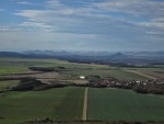 Říp - pohled na západ, hrad Hazmburk, České středohoří