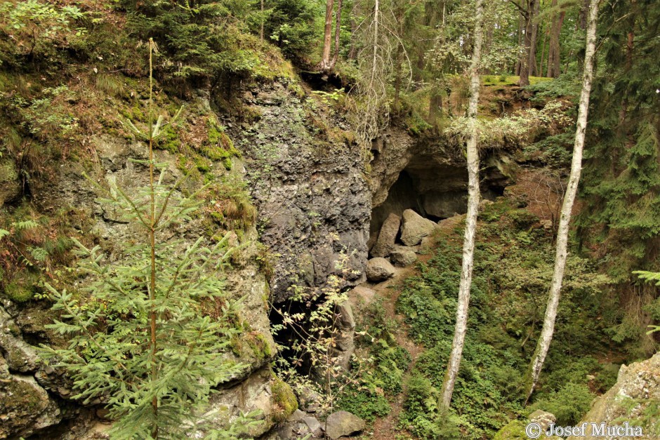 Hrádek - lomy Nad Planinou - pohled na další těžební komoru