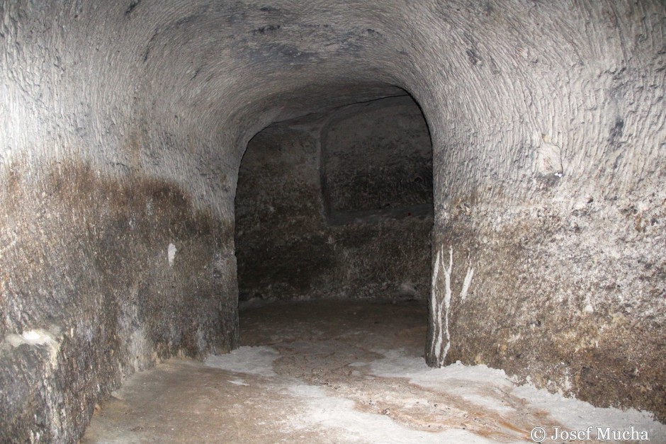 Kaolínový důl Nevřeň - chodby dolu jsou poměrně pevné, nejsou vyztuženy
