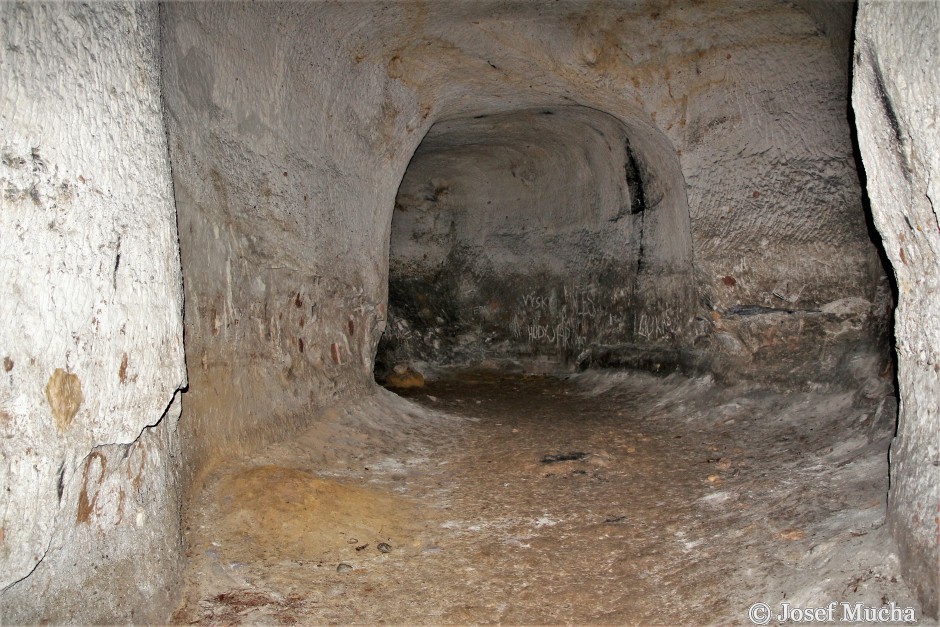 Kaolínový důl Nevřeň - chodby dolu 