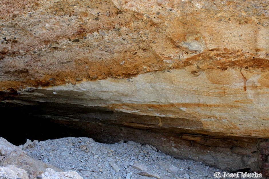 Pod Vinicemi - arkózové pískovce, slepence a bouřlivá sedimentace