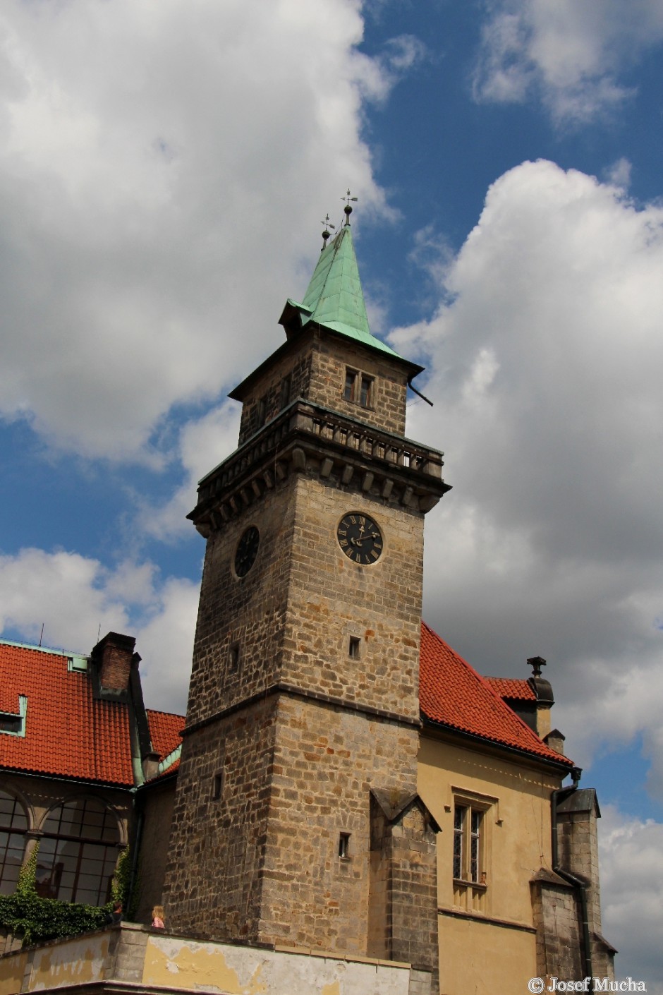 Zámek Hrubá Skála - hlavní věž s vyhlídkou