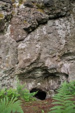 Skalky skřítků - směs kamení, vulkanoklastik a popela po promíchání s přívalovou vodou vytvoří bahnotok (lahar)