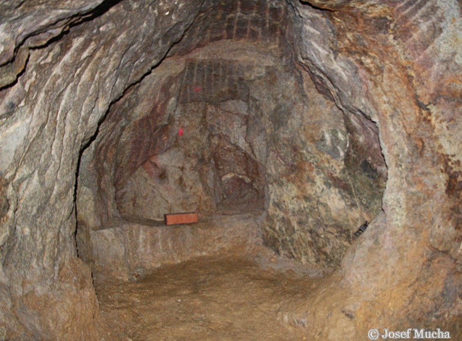 Důl Jeroným - velké množství dobývacích komor