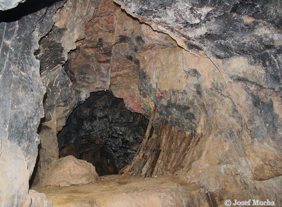 Důl Jeroným - velké množství dobývacích komor