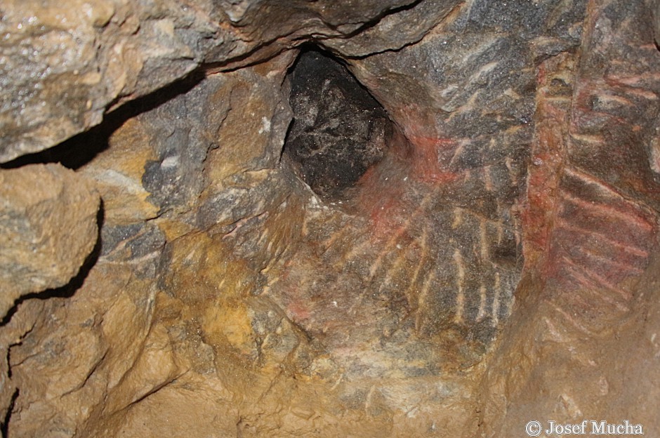 Důl Jeroným - velké množství dobývacích komor