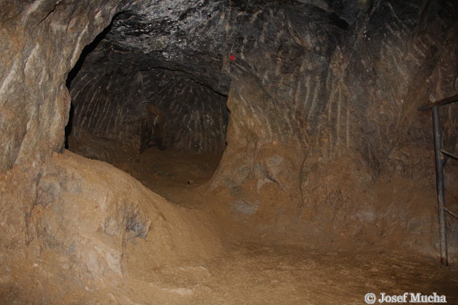 Důl Jeroným - velké množství dobývacích komor