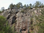 Červený lom u Koněprus - pohled na těžební stěnu