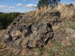 Kopeč u Odolene Vody - třetihorní nefelinit a vulkanoklastika - dle vulkanologů zbytek vyvýšeného lemu maarového vulkánu - detail