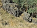 Tři Křížky - hornina  hadec - metamorfovaná hornina - původní horniny gabra a bazalty